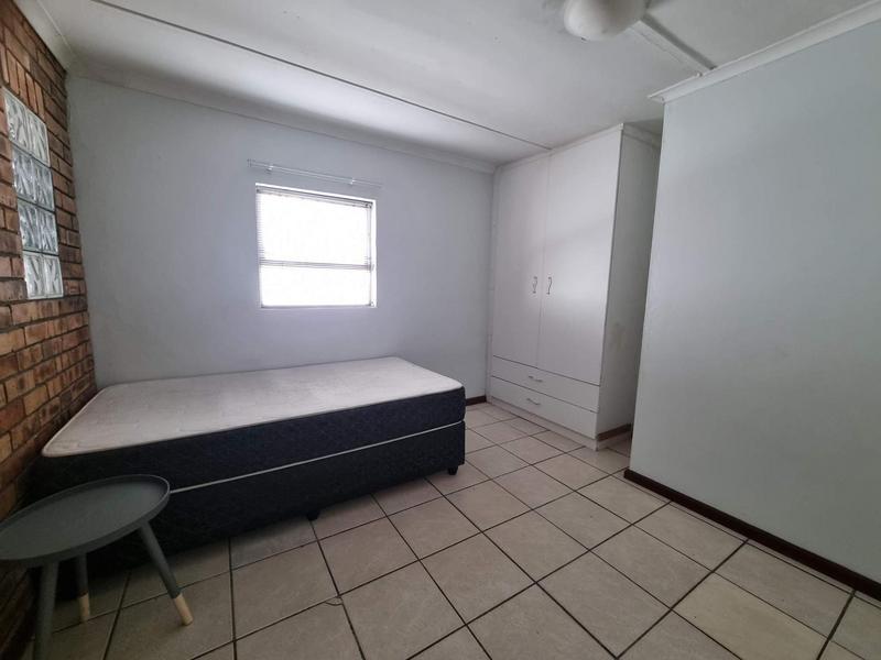 To Let 2 Bedroom Property for Rent in Highbury Western Cape
